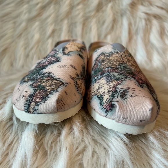 NWOT Groove Bags Vintage Geography Globe Slip On Shoes, Women’s 6.5 - Picture 5 of 12